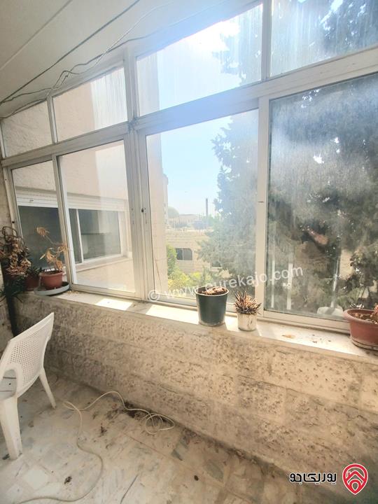 شقة طابقية مساحة 290م للبيع في عمان - الرابية 