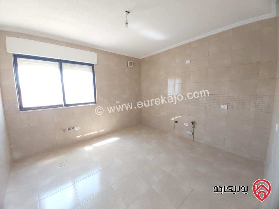 شقة مساحة 98م طابق ثالث للبيع في عمان - الشميساني