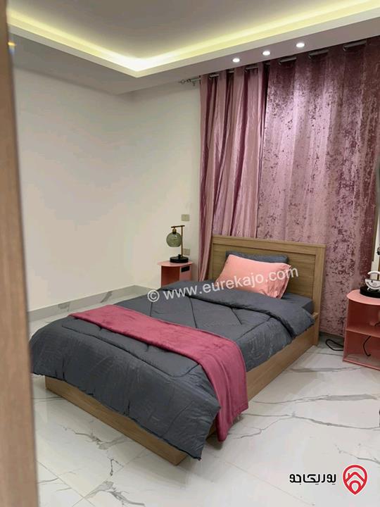 شقة فاخرة طابق ثالث مساحة 242م للايجار مفروشة في عمان - الجبيهة