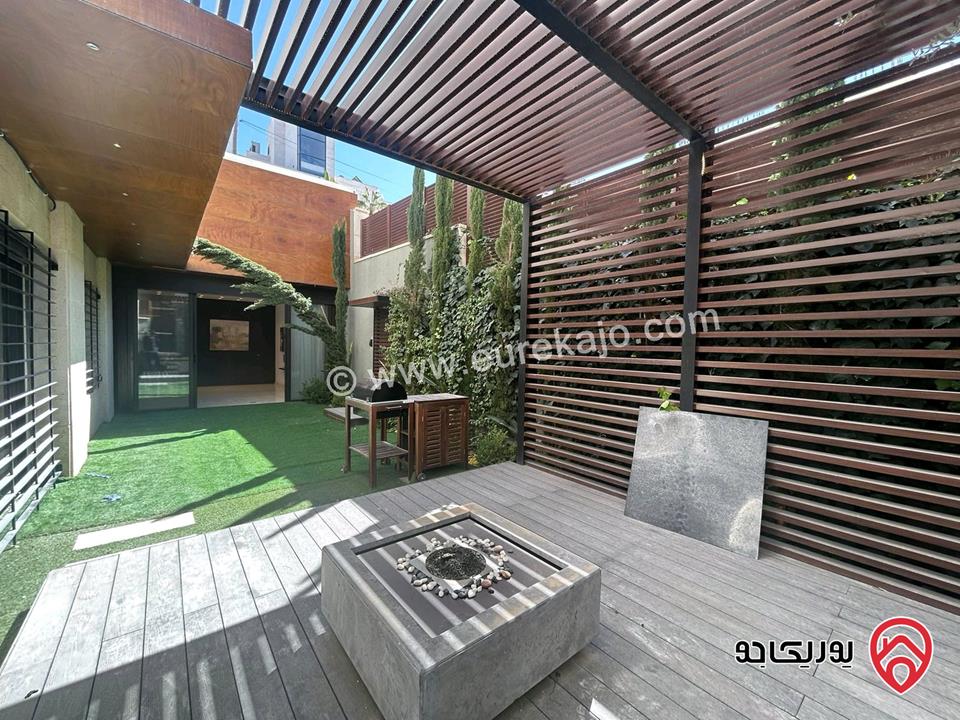 شقة شبه ارضية مساحة 360م داخلي و 150م خارجي للبيع في عمان - دابوق