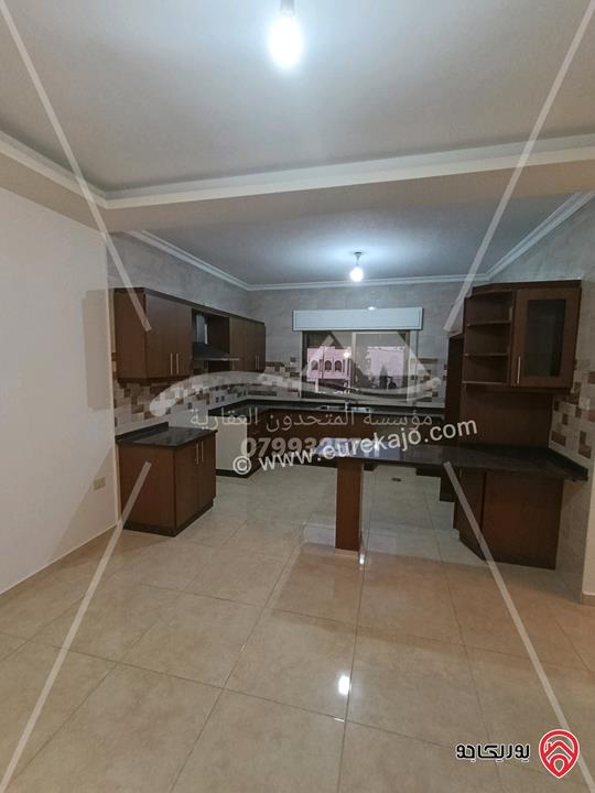 شقة فارغة مساحة 140م طابق ثاني للايجار للعرسان او عائلة صغيرة في عمان - الرابية