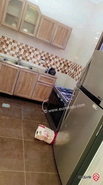 مزرعة مساحة الأرض 4 دونم وبناء مكون من طابقين للبيع في المفرق شرق جرش - دحل