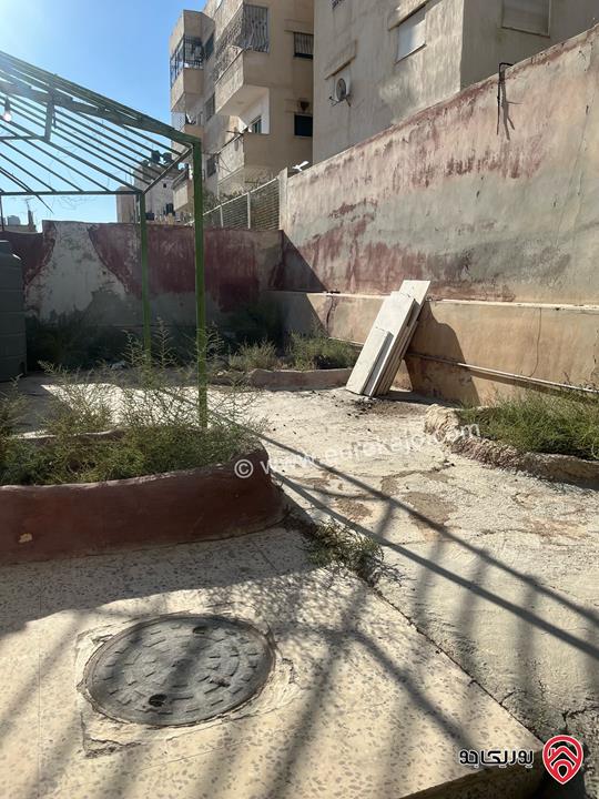ڤيلا مساحة 350م على أرض 1 دونم للبيع في الزرقاء الجديدة