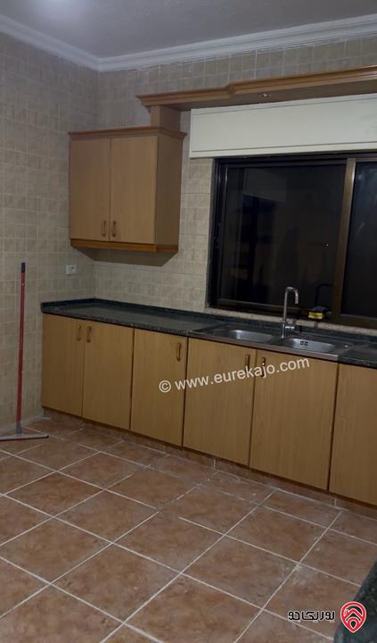 شقة فارغة طابق ثالث مساحة 185م للايجار السنوي في عمان - الصويفية 