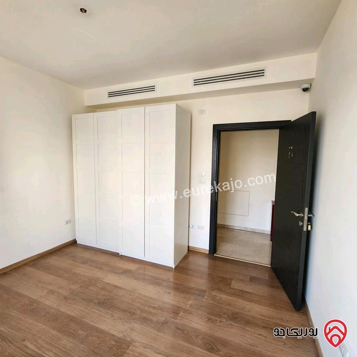 شقة ديلوكس طابق ثالث مساحة 330م للبيع في عمان - جبل عمان مطلة على وادي عبدون