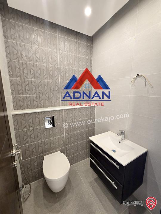 شقة فارغة جديدة لم تسكن طابق أول مساحة 200م للايجار السنوي في عمان - الشميساني