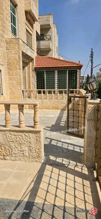 شقة ارضية مساحة 165م وحديقة وتراسات 200م للبيع في عمان - الجاردنز بسعر 110 ألف