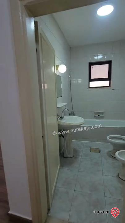 شقة فارغة طابق ثاني مساحة 180م للايجار في عمان - الهاشمي الشمالي 