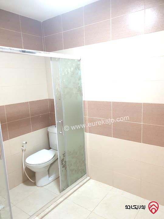 شقه فخمة طابق أول مساحة 250م للإيجار في عمان - أم أذينة