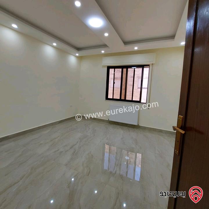 شقة مساحة 135م طابق ثالث للبيع في عمان - ضاحية الرشيد 