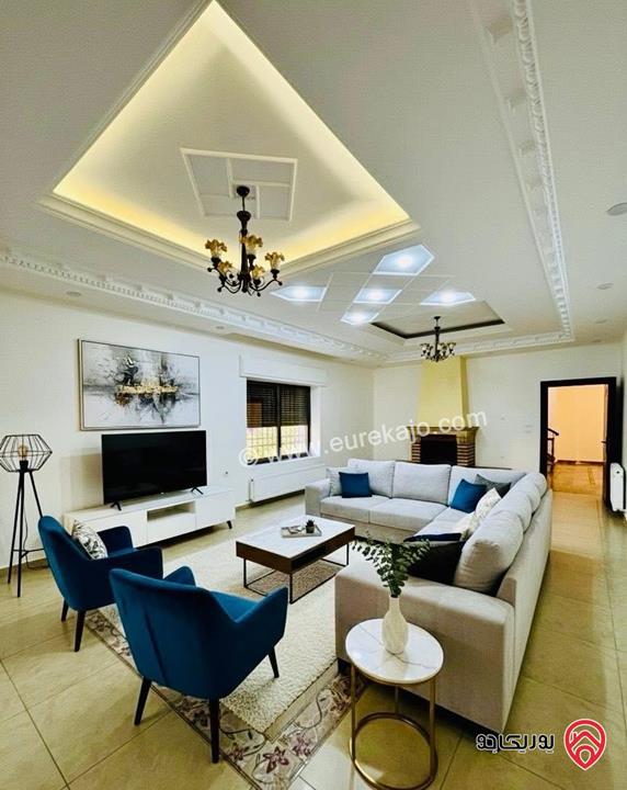 فيلا مساحة 900م على أرض 1 دونم و 150م للبيع في عمان - طريق المطار رجم عميش