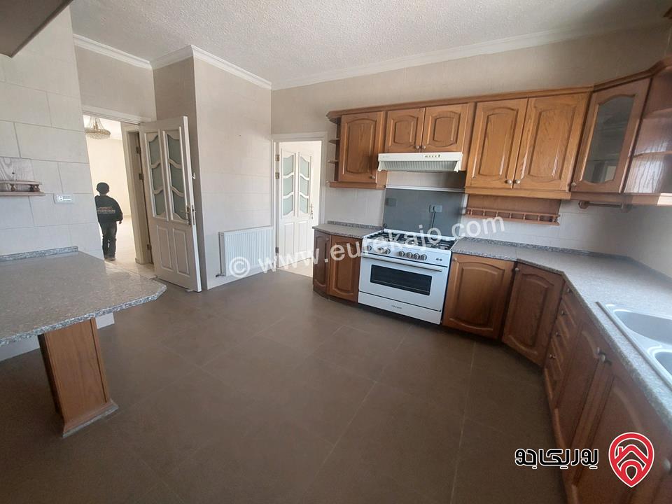 شقة طابق ثاني مساحة 185م للبيع في عمان - تلاع العلي قرب المدارس العربية النموذجية