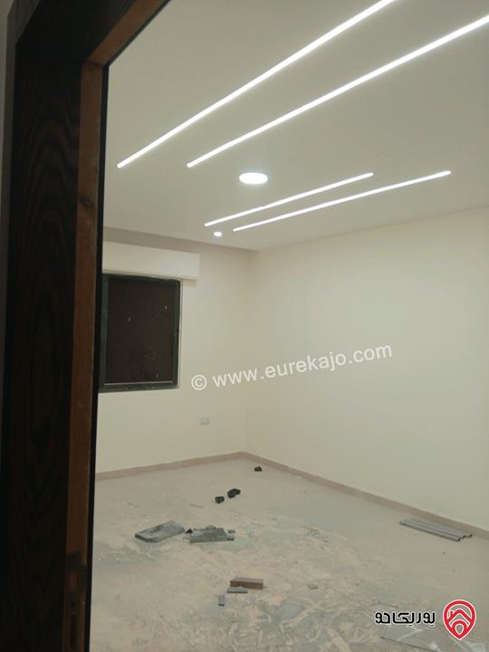 شقة طابق ثالث مساحة 188م للايجار في عمان - طبربور 