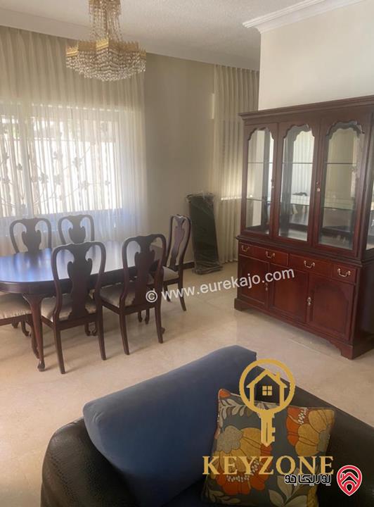 شقة أرضية مساحة 194م داخلي و 100م خارجي للبيع في عمان - ام اذينة