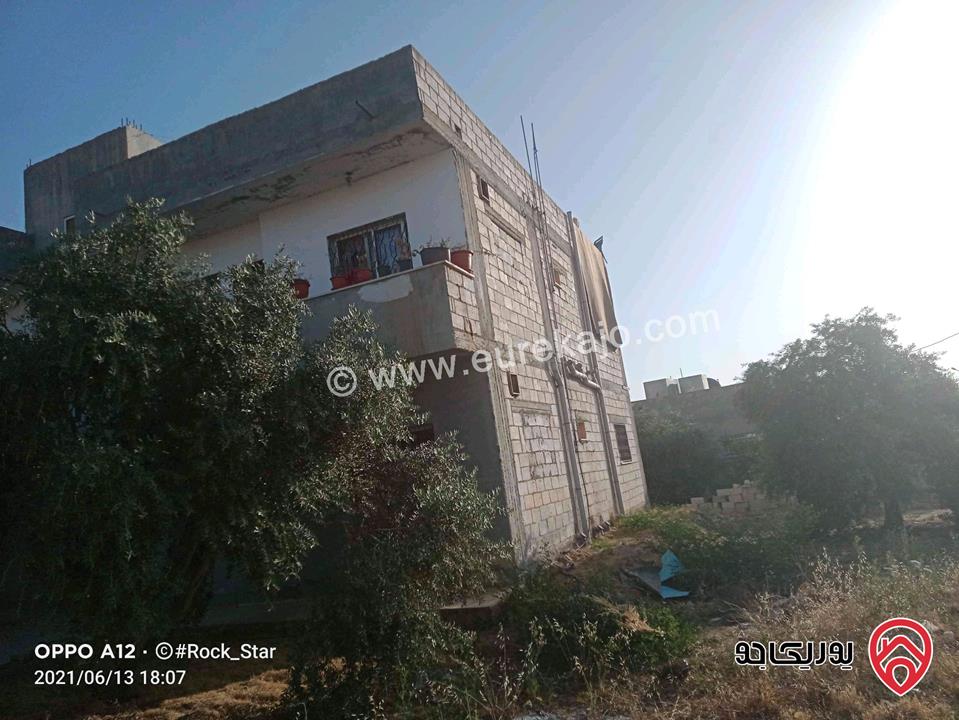 عقار سكني مكون من اربع شقق للبيع في اربد - لواء بني كنانه سحم