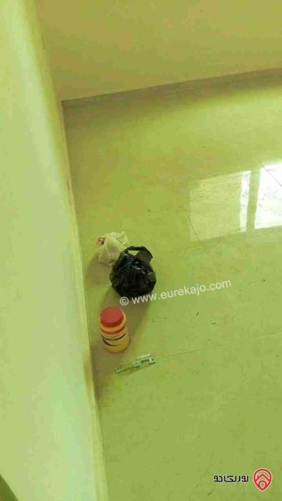 شقة مجددة بالكامل طابق اول مساحة 131م للبيع في عمان - مرج الحمام 