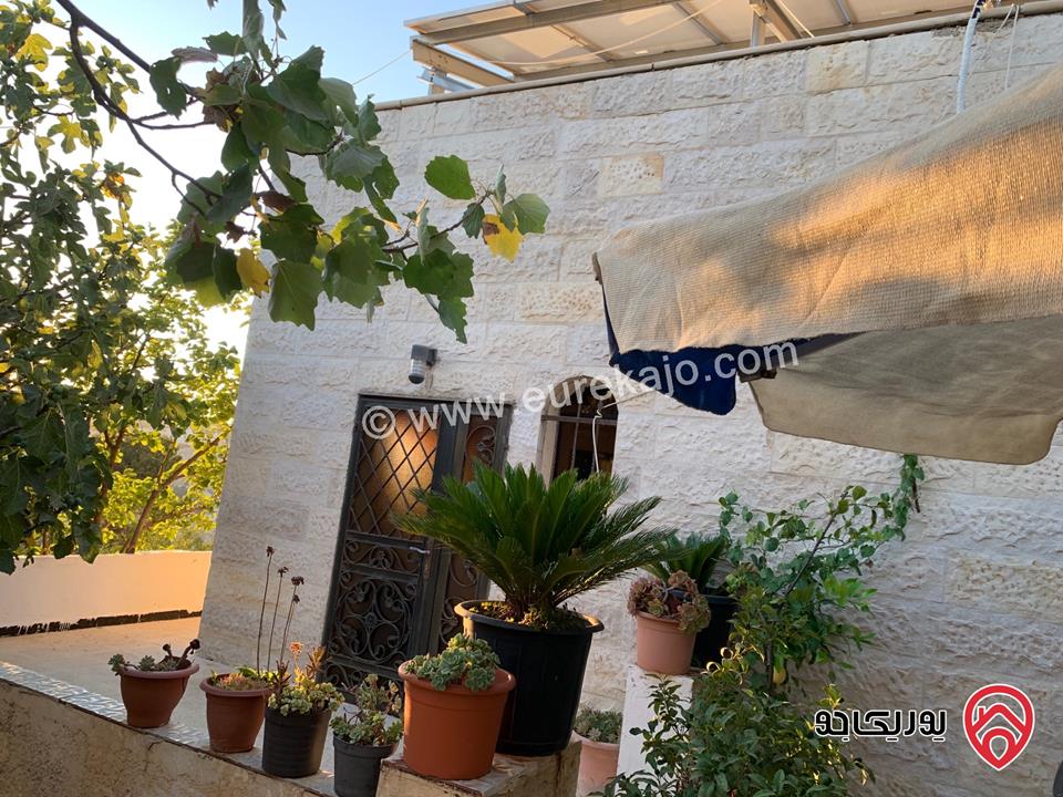 منزل مستقل مساحة 170م على أرض 1 دونم و 750م للبيع في السلط