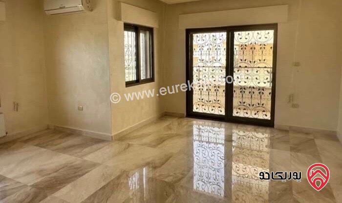 شقة سوبر ديلوكس طابق أول مساحة 191م للايجار في عمان - الرابية