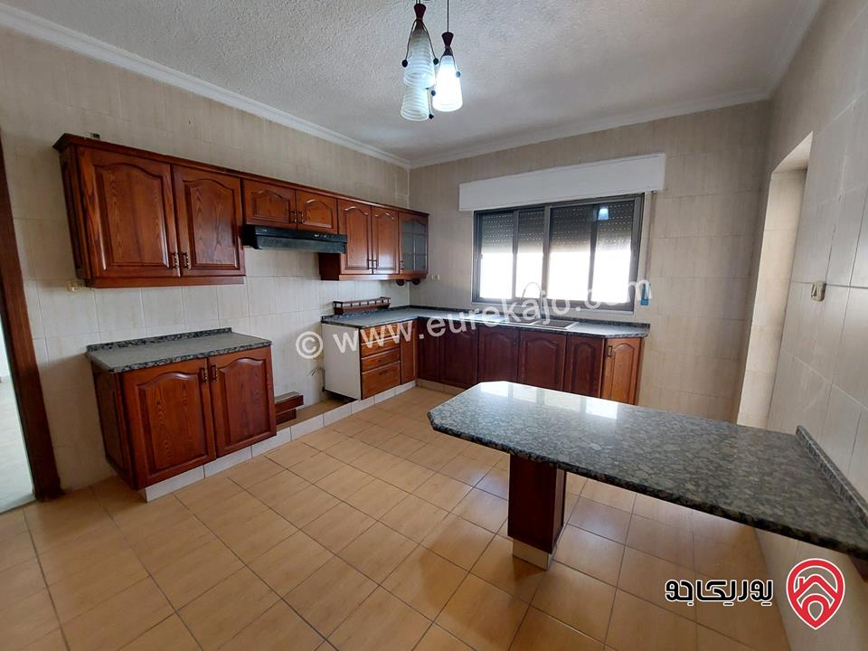 شقة طابق ثالث مساحة 175م للبيع في عمان - ضاحية الرشيد