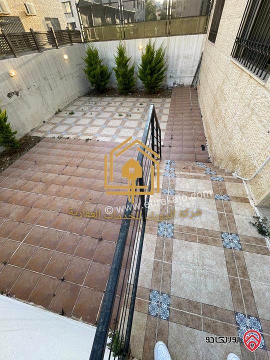 شقة فارغة طابق ارضي مساحة 200م داخلي وخارجي 250م للايجار في عمان - حي الصحابة 