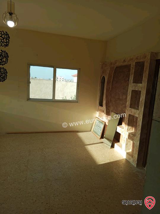 شقة طابق اول فني مساحة 129م للبيع في إربد حكما الحي السرقي