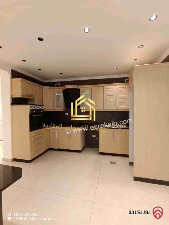 شقة جديدة لم تسكن طابق شبه ارضي مساحة 170م للايجار في عمان - ام السماق 