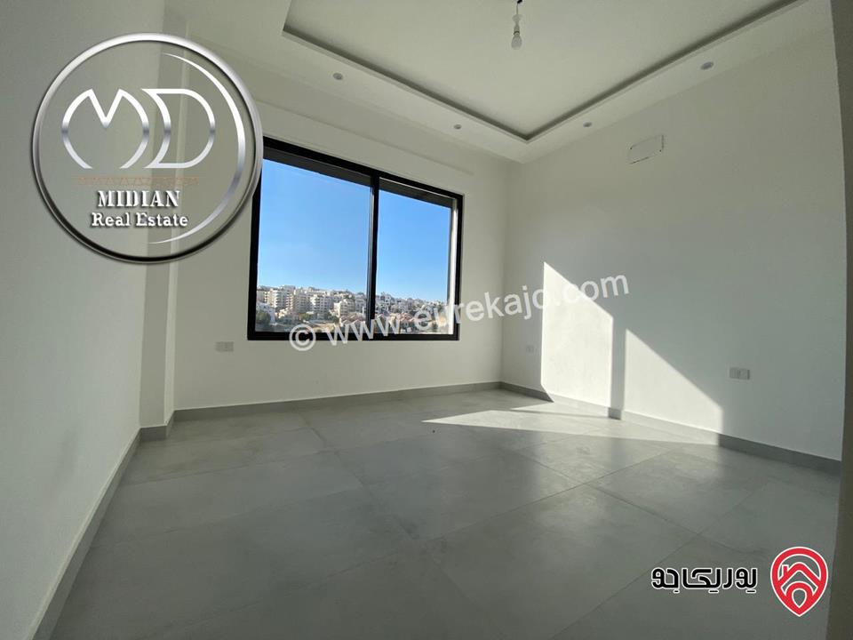 شقق شبه أرضي جديدة للبيع في عمان - خلدا مساحات 165م مع تراسات و حدائق تشطيبات و ديكورات سوبر ديلوكس