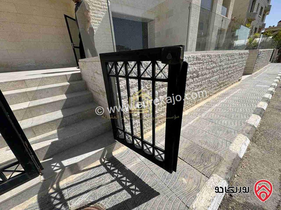شقة فارغة طابق ارضي مساحة داخلي 200م ومساحة خارجية 80م للايجار في عمان - ضاحية النخيل 
