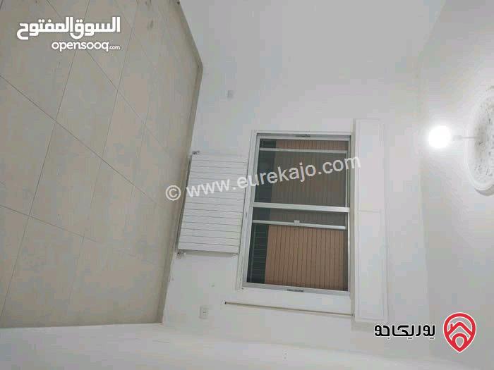 شقة فارغة طابق ارضي مساحة 100م للإيجار في عمان - ام أذينة 