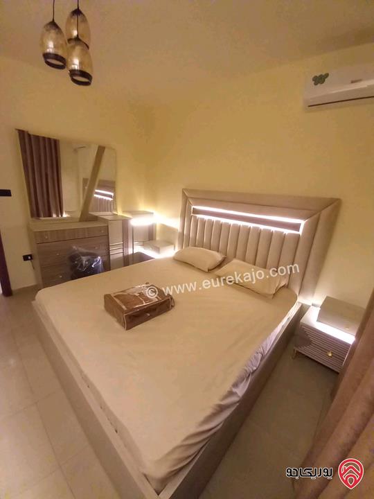 شقة مفروشة سوبر ديلوكس مساحة 120م داخلي و 100م خارجي للايجار في عمان - الجاردنز 