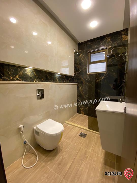 شقق طابق ارضي مساحة 200م و طابق ثالث دوبلكس مساحة 260م للبيع في عمان - خلدا 