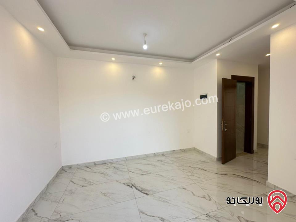 شقة طابق ثالث دوبلكس مساحة 300م وترس واسع 150م للبيع في عمان - ضاحية النخيل