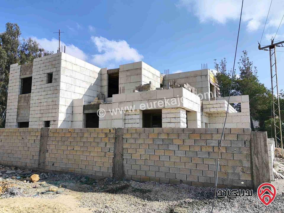منزل فيلا عظم مساحة البناء 380م على أرض 450م للبيع في عمان - اليادودة