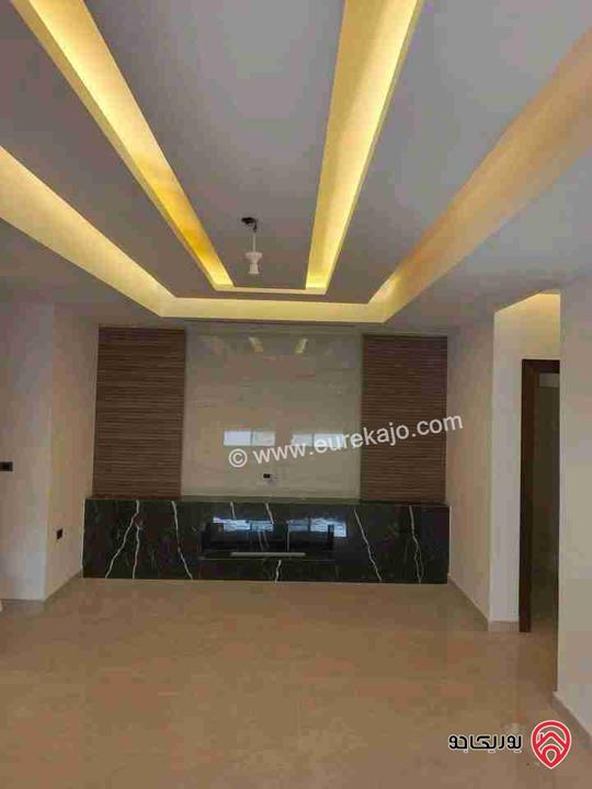 شقة سوبر ديلوكس مساحة 235م للبيع في عمان - طريق المطار 