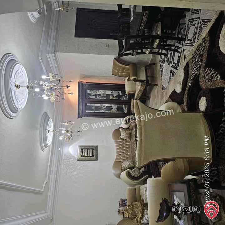 شقة مميزة شبه أرضية مساحة 150م داخلي و 80م خارجي للبيع في عمان - ضاحية الرشيد من المالك مباشرة