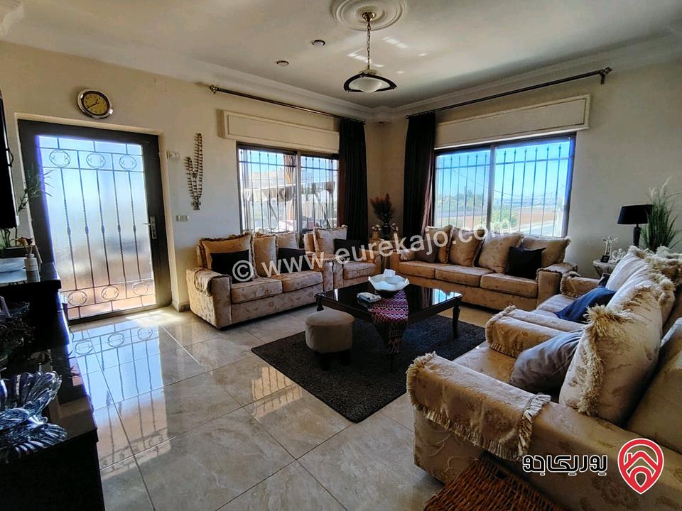 شقة طابقية مساحة 230م للبيع في عمان - اليادودة اسكان الصيادلة 