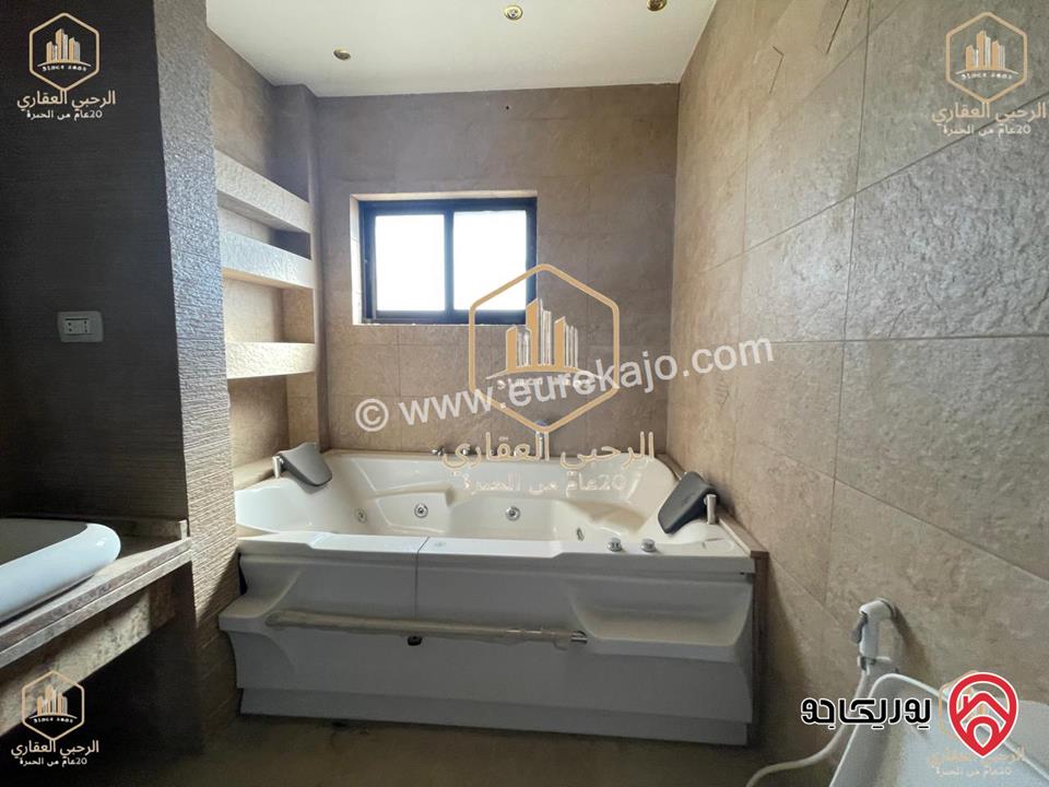 شقة فارغة مساحة 230م طابق أول للايجار في عمان - خلدا