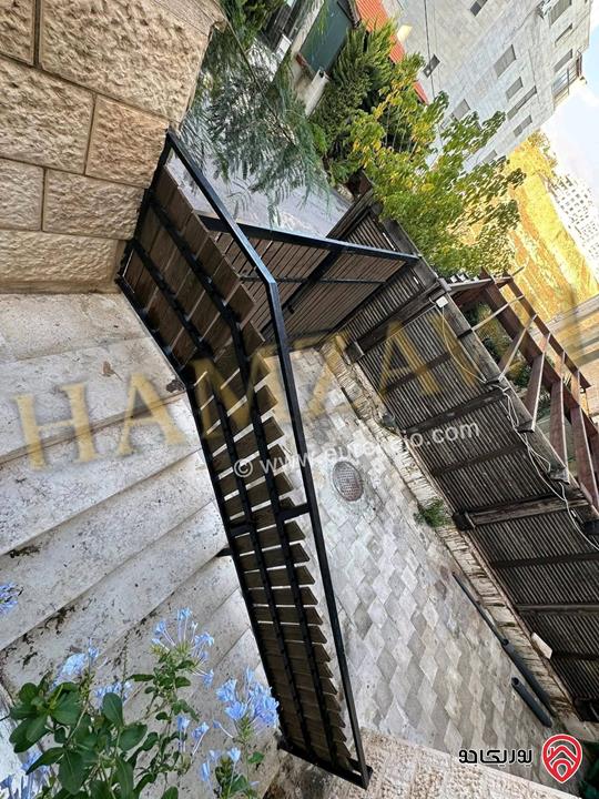 شقة ديلوكس فاخرة أرضية مساحة 170م داخلي و 40م خارجي للايجار في عمان - دير غبار