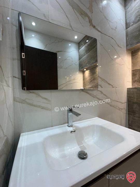 شقة بتشطيبات سوبر ديلوكس طابق أخير مع روف مساحة 175م للبيع في عمان - شفا بدران 