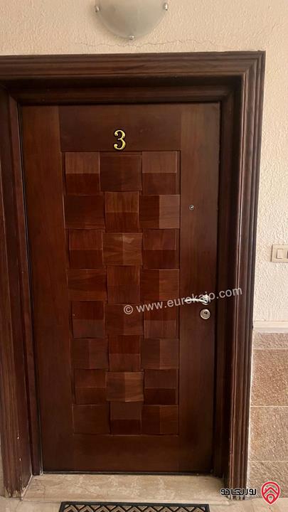 شقة فارغة طابق أول مساحة 150م للإيجار في عمان - الرابية 