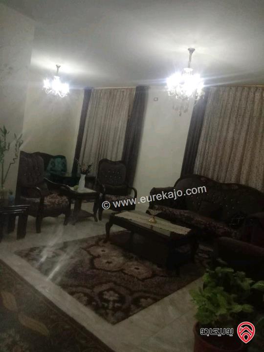 بيت دوبلكس طابقين مساحة الأرض 360م ومساحة البناء كل طابق 135م للبيع في اربد