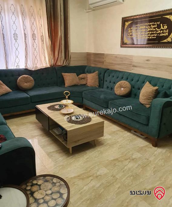 شقة مساحة 150م طابق أول للبيع في أبو علندا 