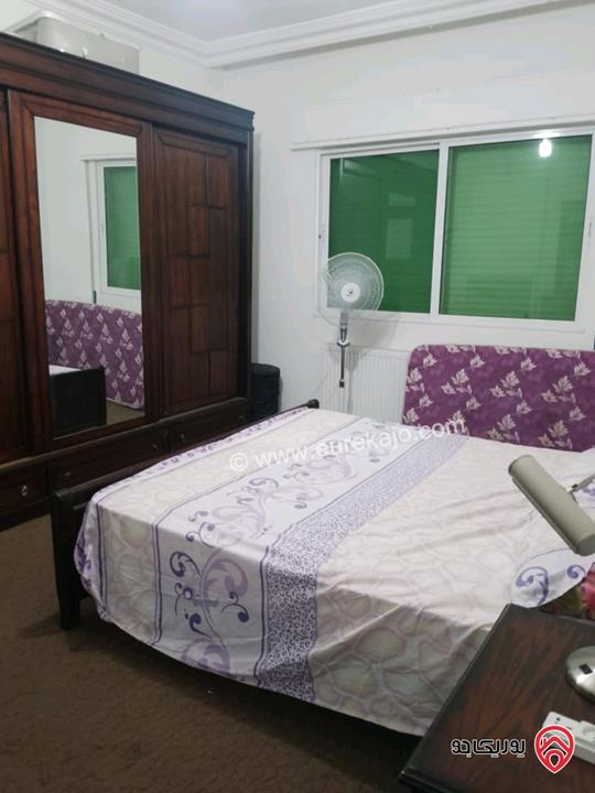 شقة ارضية مساحة 150م داخلي و 60م خارجي للبيع مفروش في عمان - صويلح