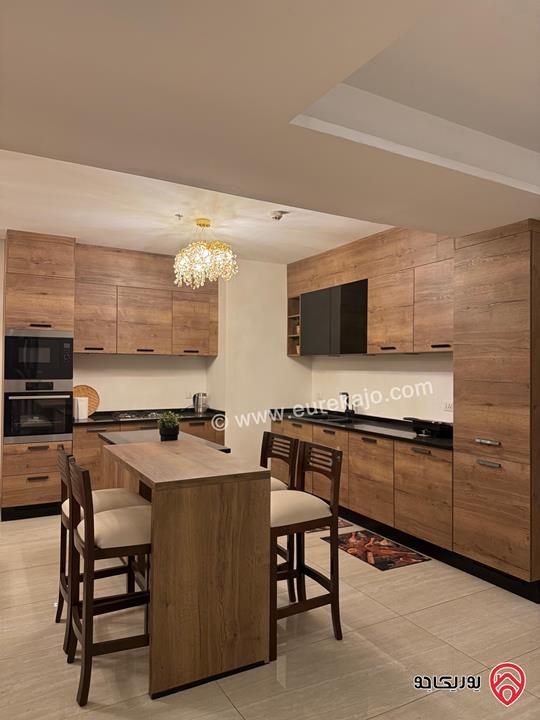 شقة بإطلالة بانورامية مساحة 120م من الطابق 12 للايجار في عمان - عبدون