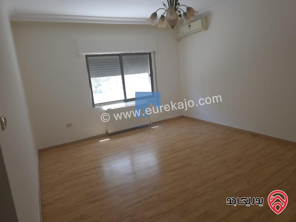 شقة مميزة للبيع في عمان - خلدا قرب الموفنبيك ومطعم ورد طابق ثاني 212م بسعر مغري