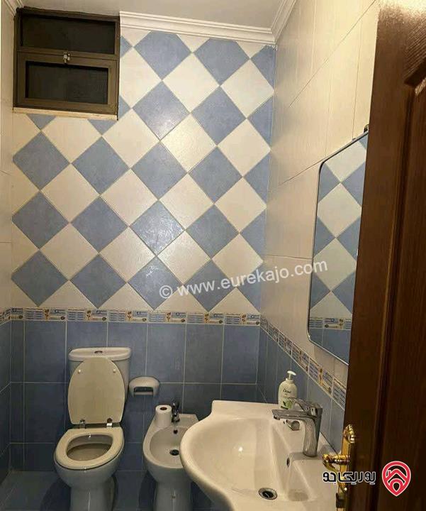 شقة فارغة طابق ثالث مساحة 250م للايجار في عمان - عبدون