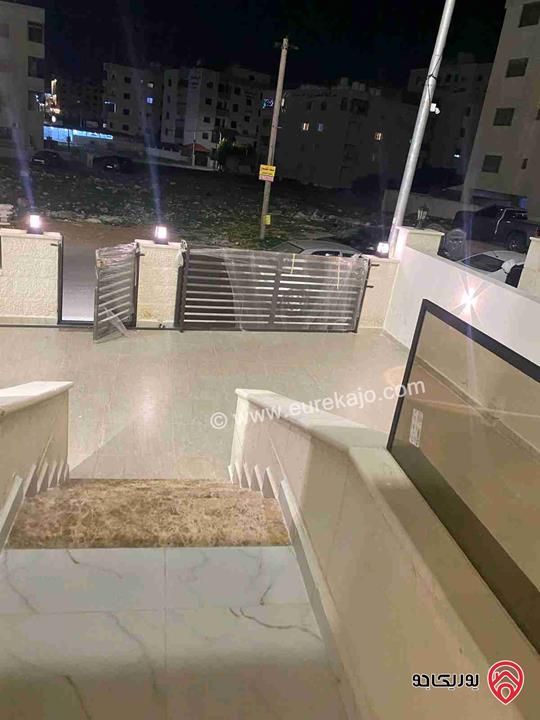 شقة مساحة 260م + 200 ساحات خارجية مدخل مستقل كراج خاص للايجار في اربد - الحصن