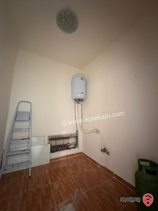 شقة طابق ثالث مساحة 185م للايجار في عمان - الرابية 