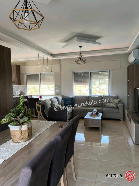 روف مساحة 140م داخلي و 40م خارجي للبيع في الفحيص