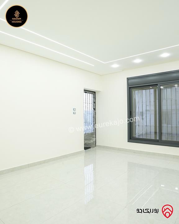 شقة مميزة طابق ثالث دوبلكس مساحة 193م للبيع في عمان - البنيات